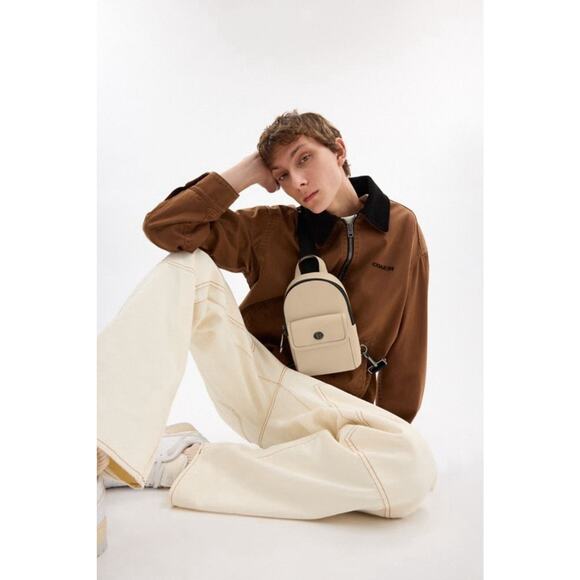 NWT COACH Small Turnlock Sling Pack Smooth Leather Backpack Bag Ivory CAJ28 - Picture 8 of 11